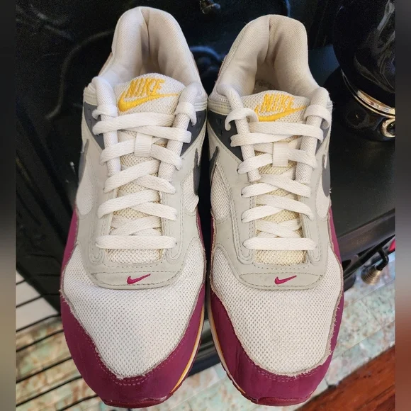 Nike Air Max Correl Multicolor Women's Sneakers, Size 12 - Picture 2 of 10